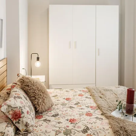 Luxury Merlot Apartment *